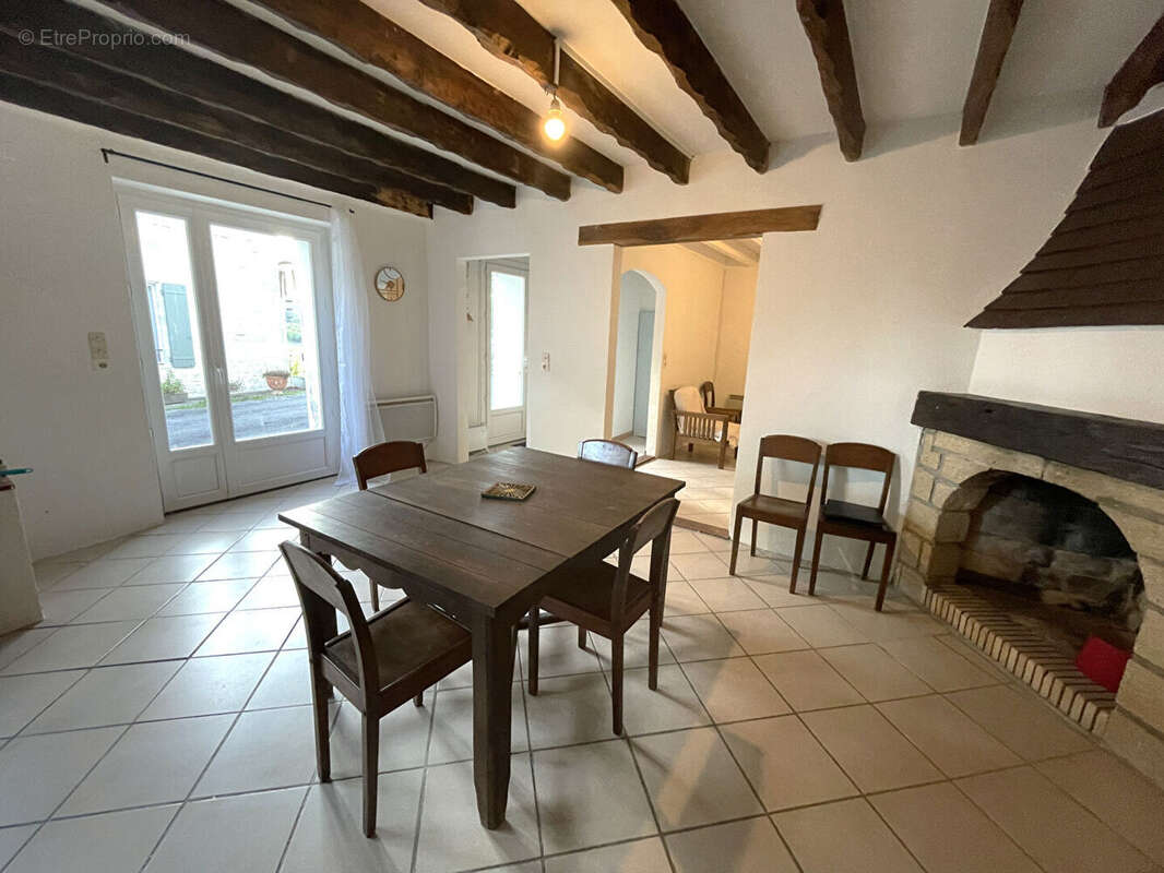 Maison à SAINT-SYLVESTRE-SUR-LOT