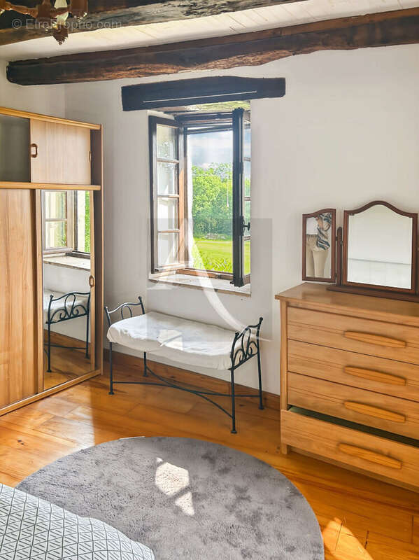 Maison à MONTAIGU-DE-QUERCY