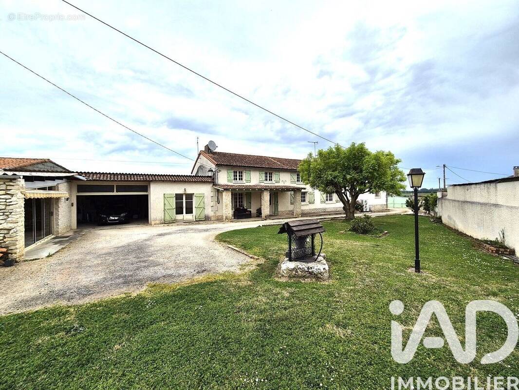 Photo 1 - Maison à CHOUPPES