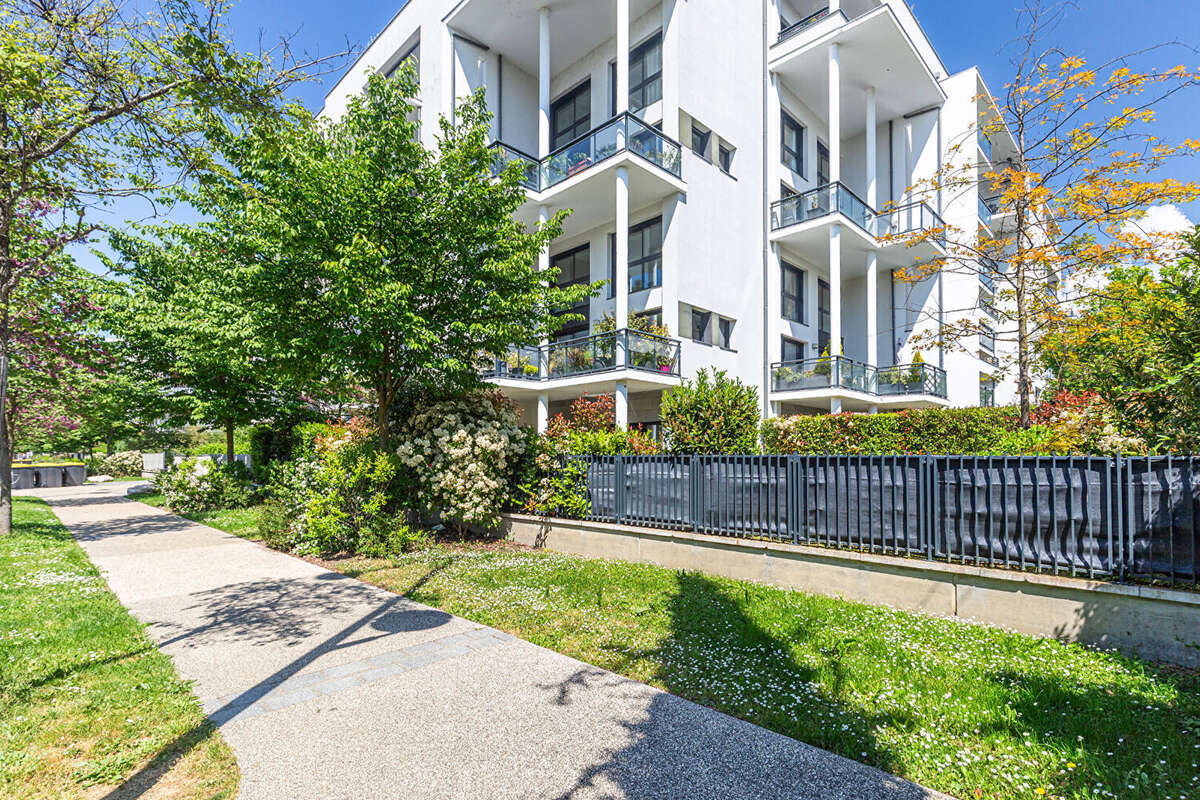 Agence immobiliere laforet - exclusivite - "lotus" - annecy - appartement traversant t4 de 81,93m² - cellier - garage en option  - photo 5