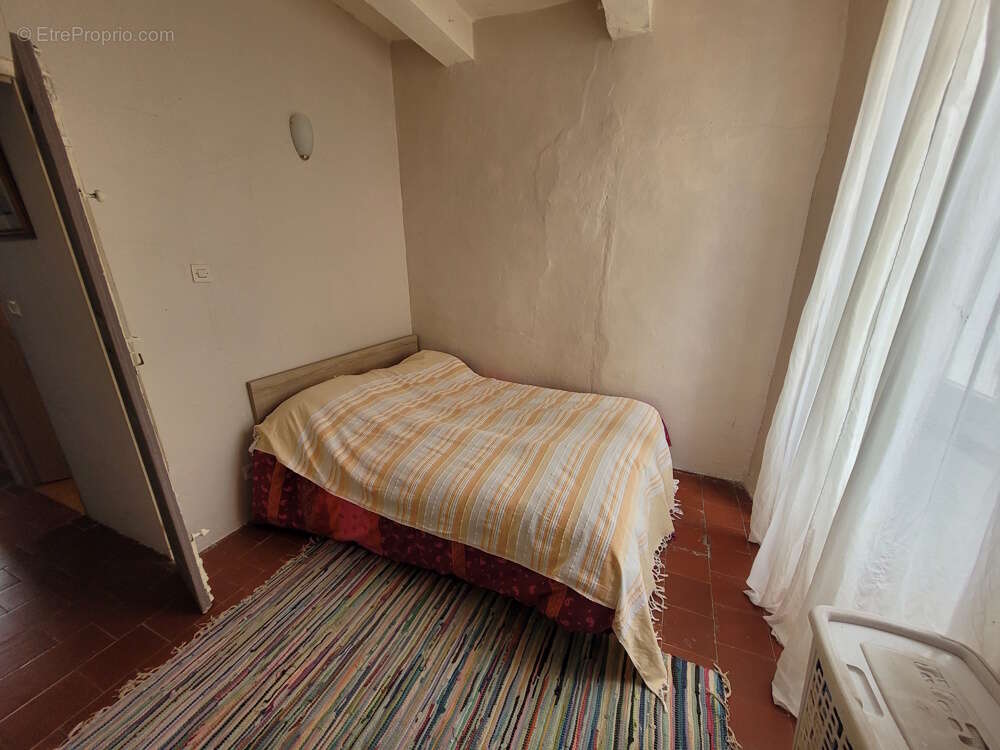 Maison à SAINT-GENIES-DE-FONTEDIT