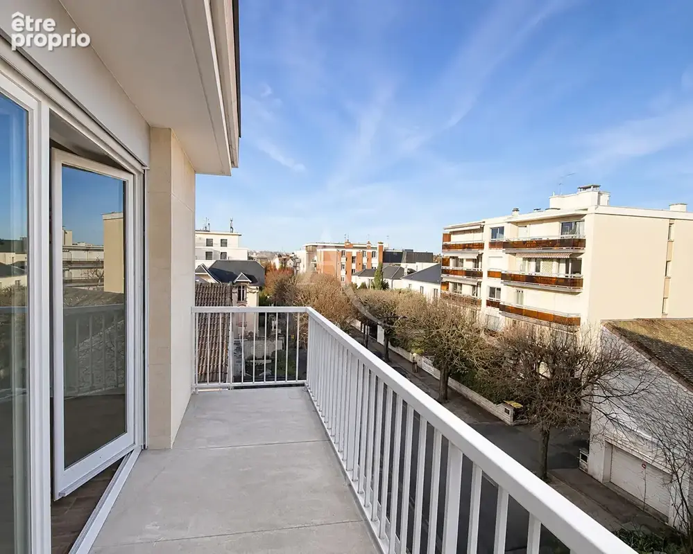 La Varenne Saint Hilaire- Studio lumineux avec grand balcon + cave + parking - photo 4