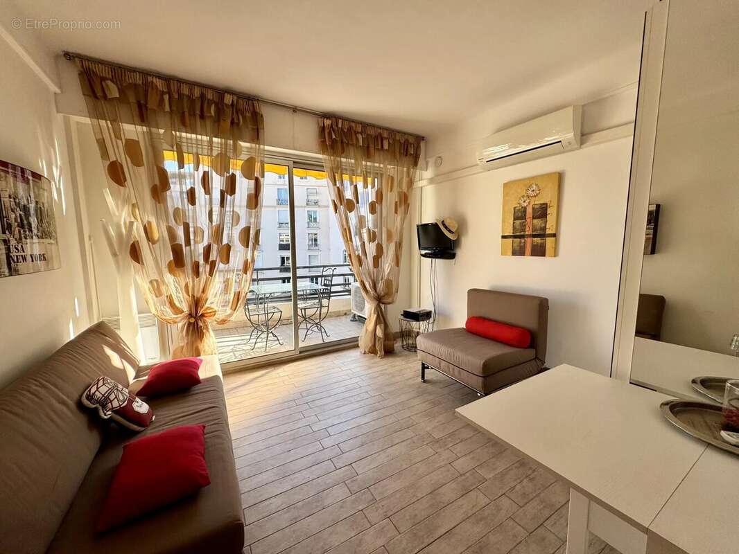 Appartement à CANNES