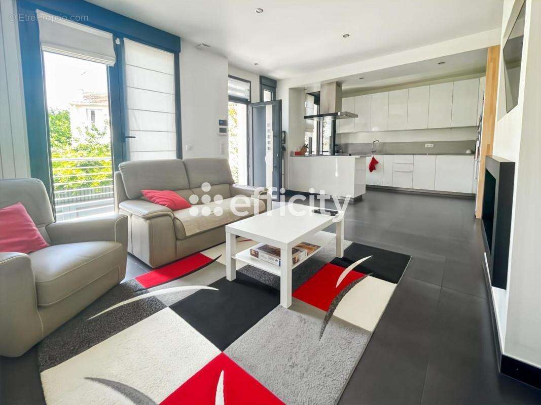 Maison 150 m² à Chaville  - photo 4