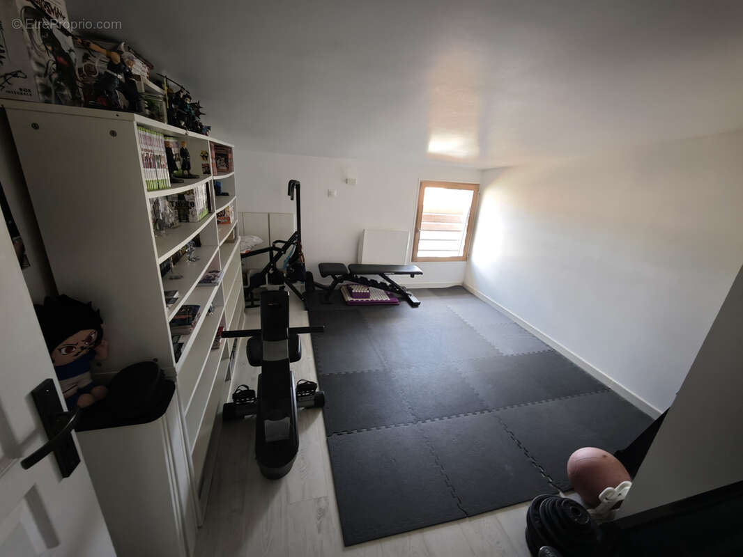 Appartement DUPLEX de 4 pièces, stationnement privée et cave - photo 10
