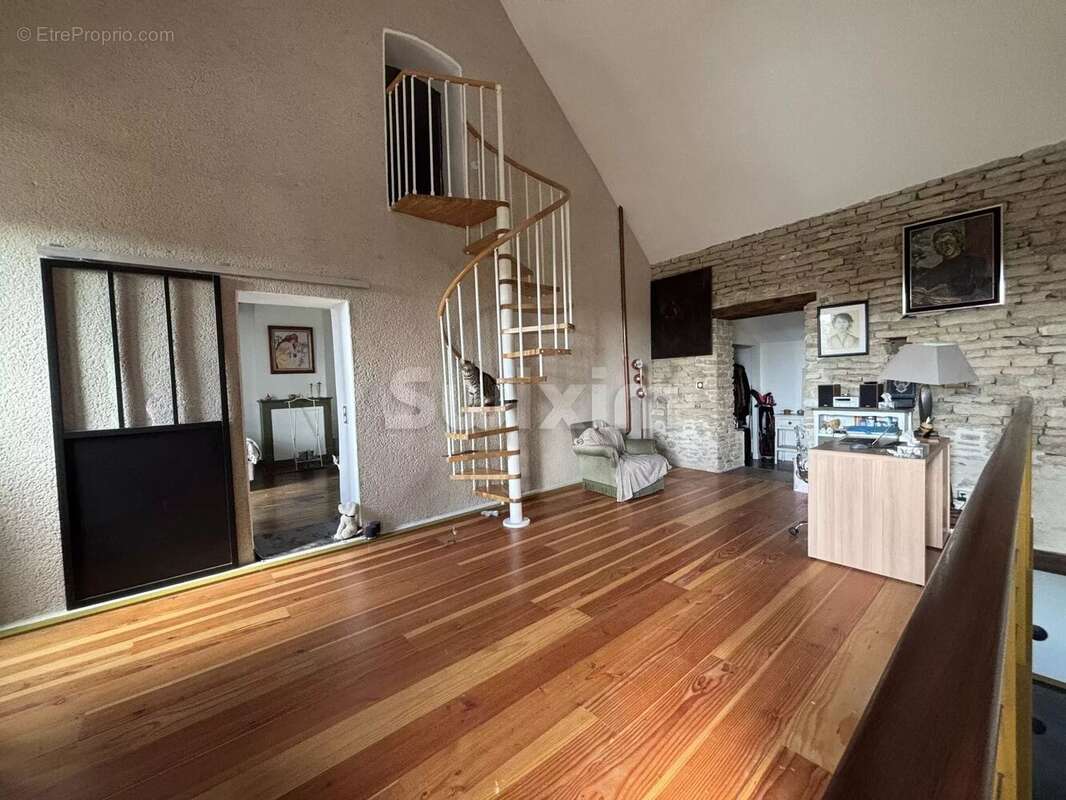 Maison à BARD-LES-EPOISSES