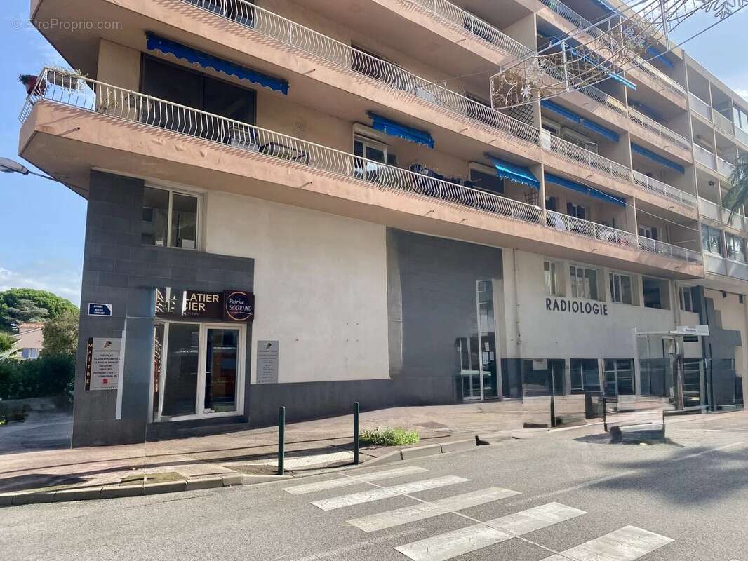 Commerce à HYERES
