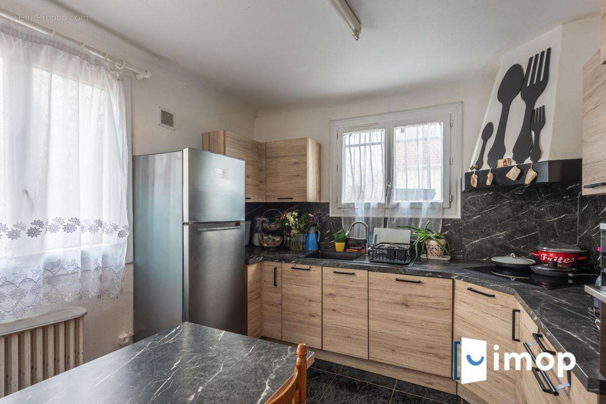 Maison à DAMMARIE-LES-LYS