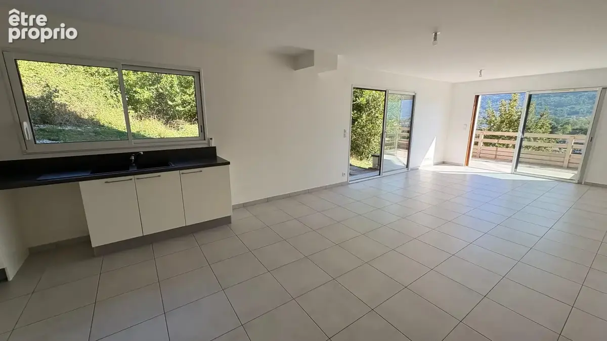 Appartement 98 m² à Thyez  - photo 8