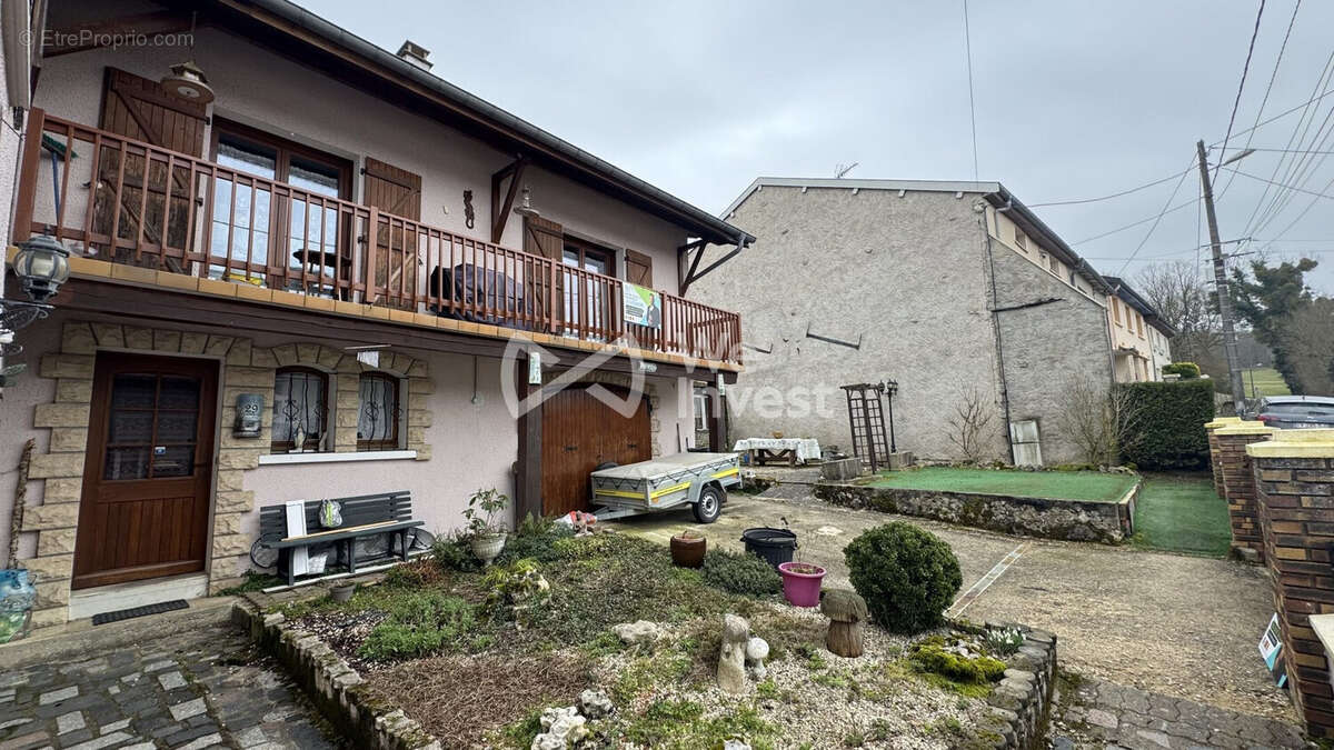 Maison à SAINT-JOIRE