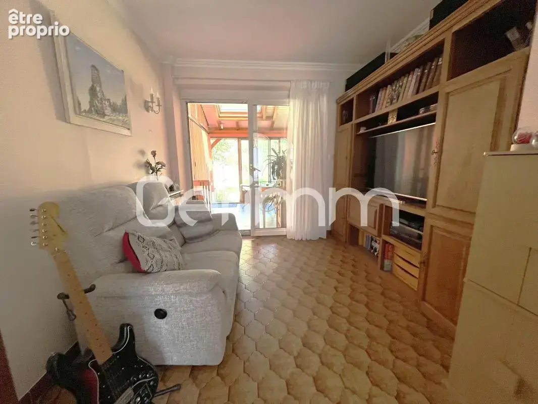 Vente - Maison - 4 pièces + cuisine - 100 m² - 319 000 € - - photo 9