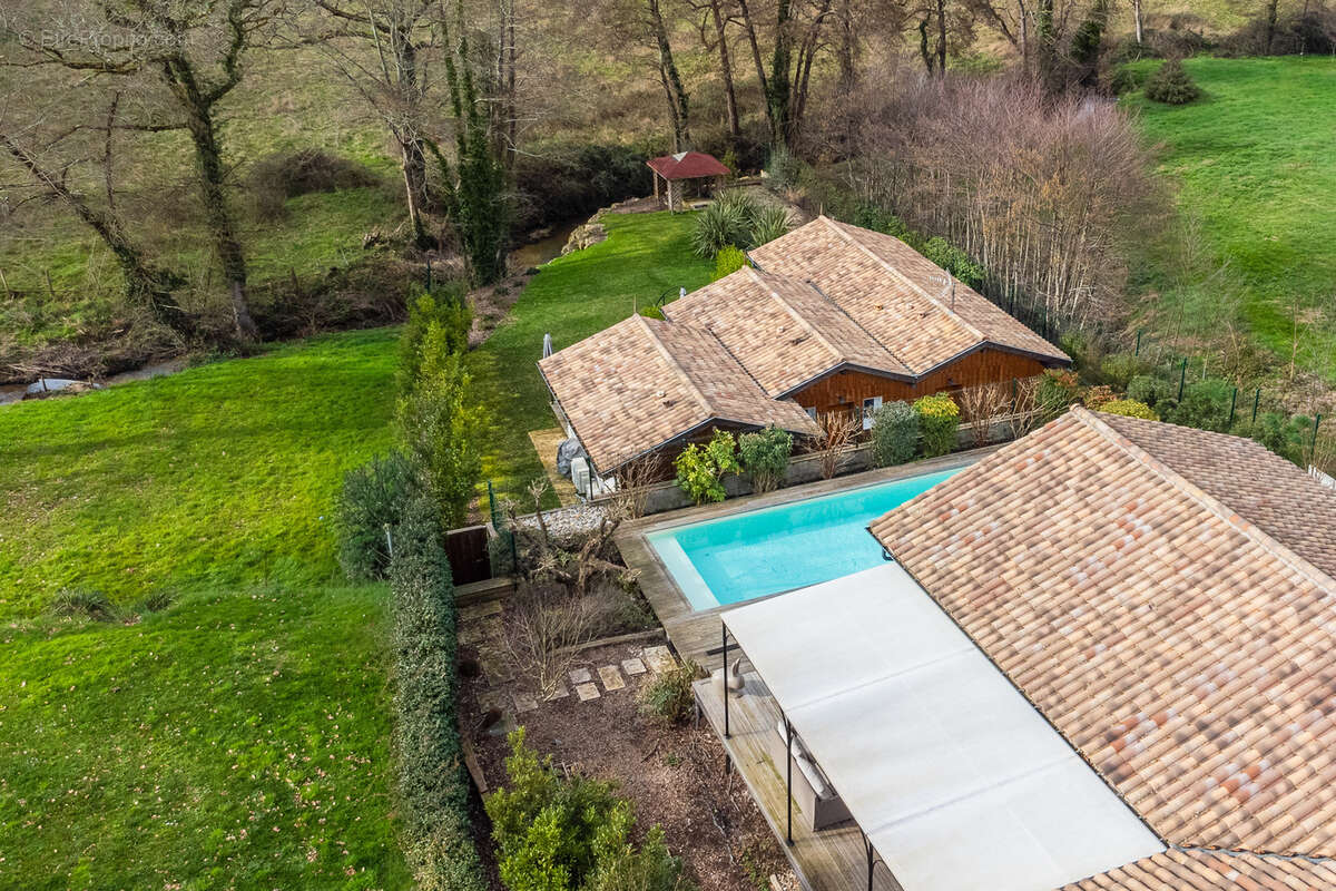 Maison à SAINT-SULPICE-ET-CAMEYRAC