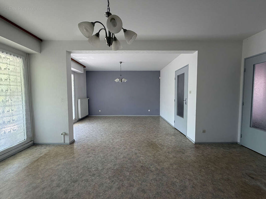 Maison 5 pièces - 110m² avec jardin à rénover - photo 10