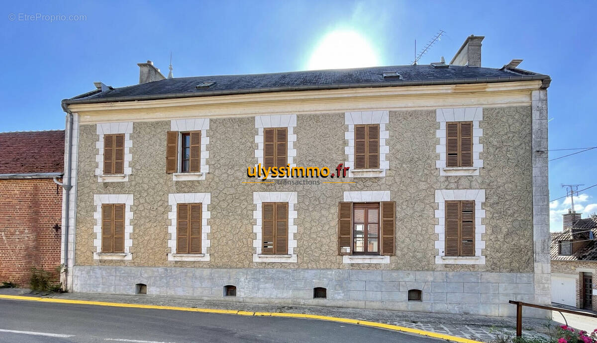 Façade - Maison à DAVENESCOURT