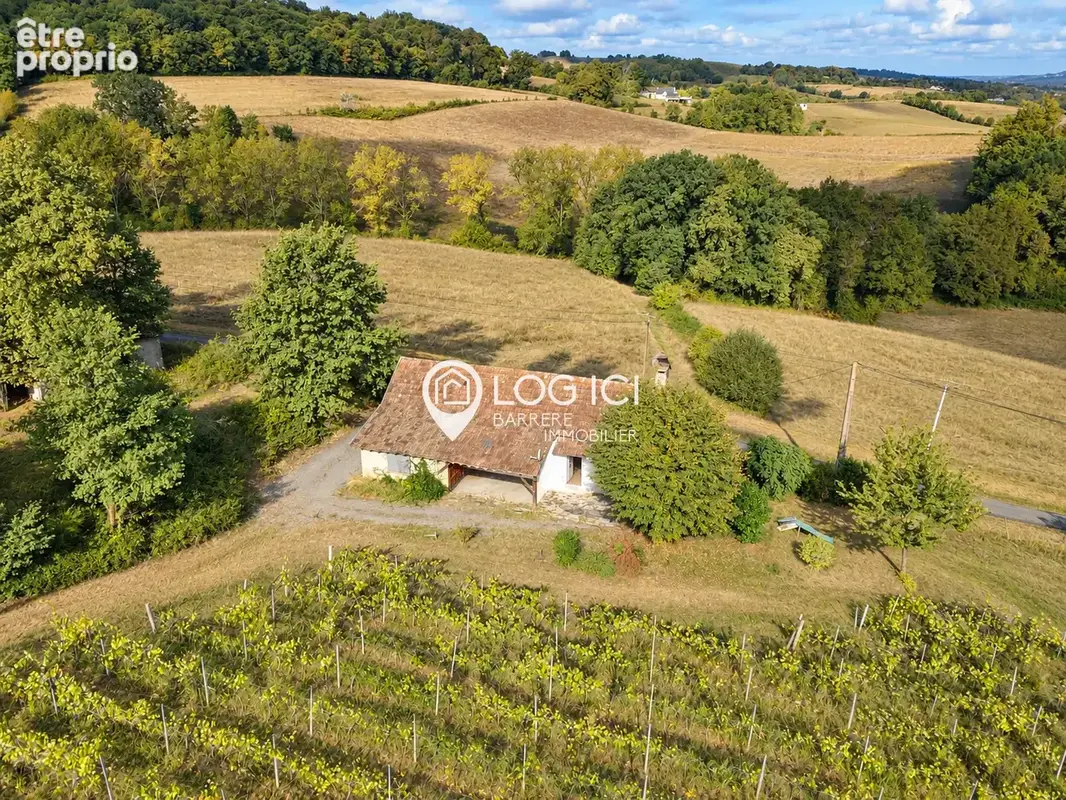 Domaine de caractère avec deux habitations et 14 hectares attenants - photo 3