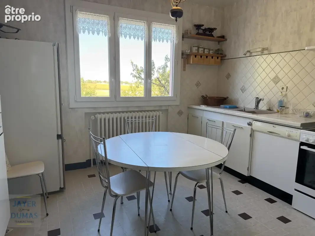 BEY - Maison traditionnelle d'environ 200 m2 avec belle dépendace  - - photo 6