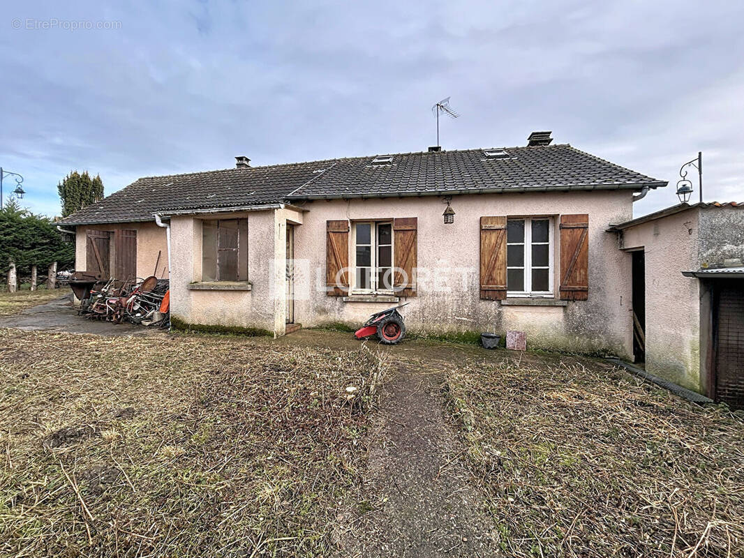 Maison à MEZIERES-EN-VEXIN