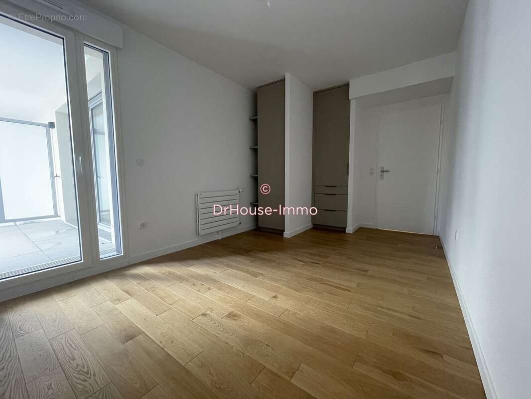 Appartement 45 m² à Issy-Les-Moulineaux  - photo 16