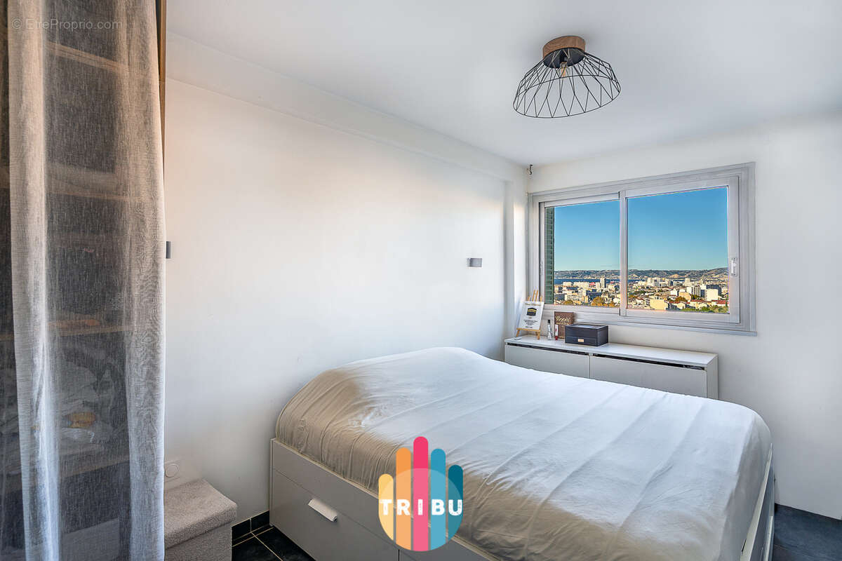 Appartement à MARSEILLE-4E