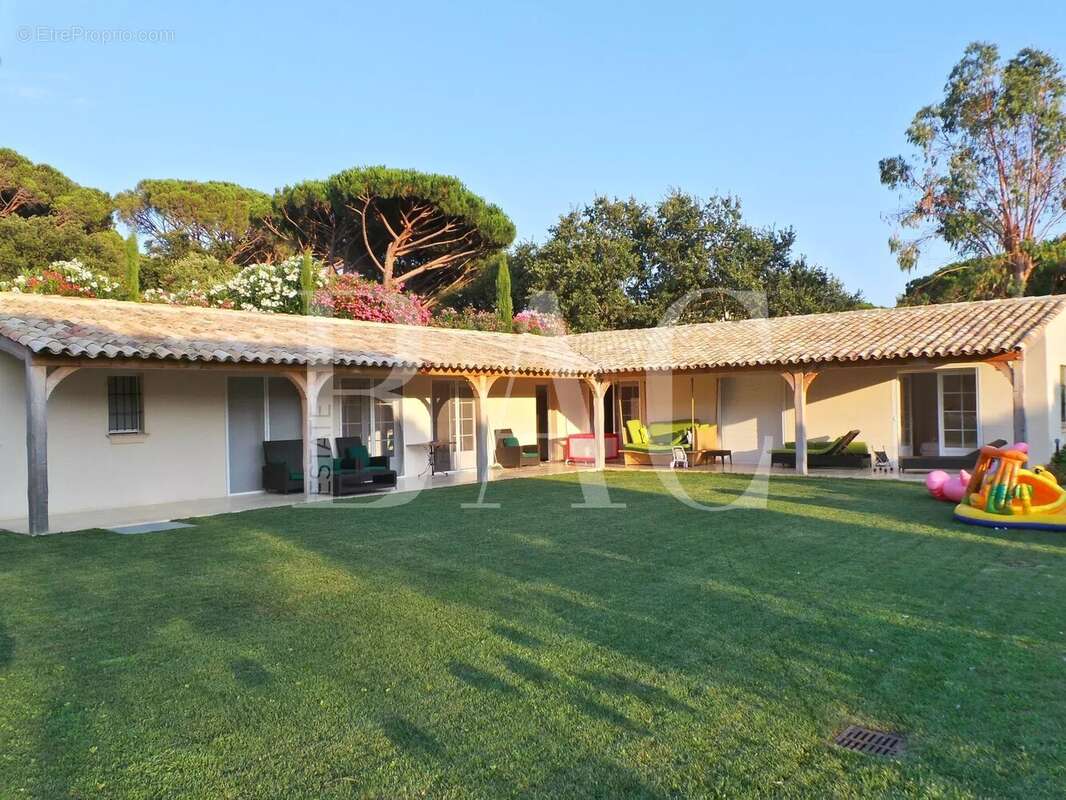 Maison à RAMATUELLE