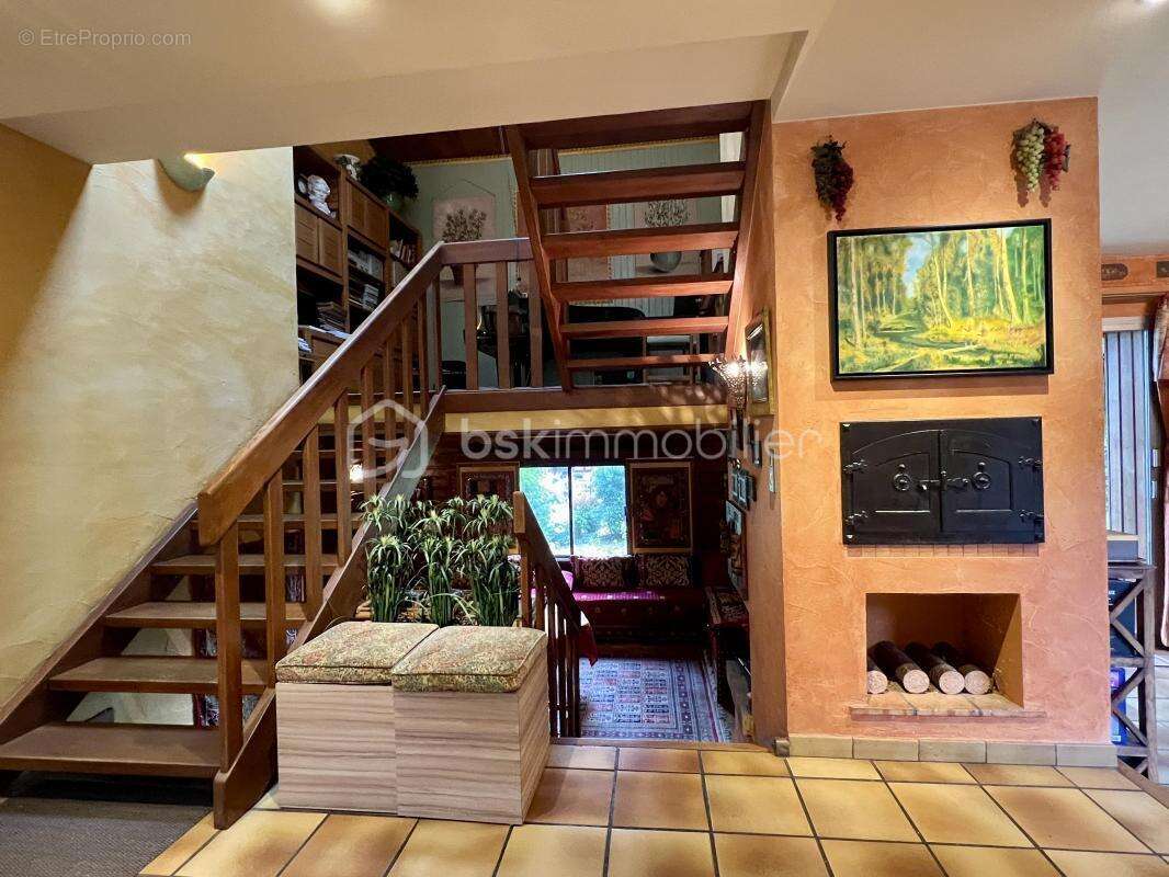 Maison à SAINT-GERMAIN-LES-ARPAJON