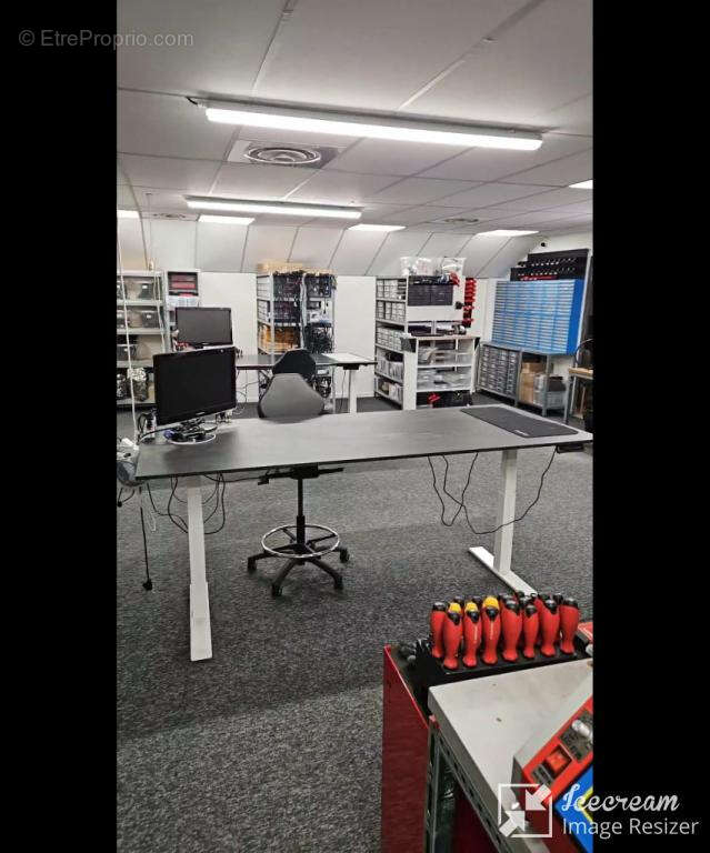 Commerce à VALLAURIS