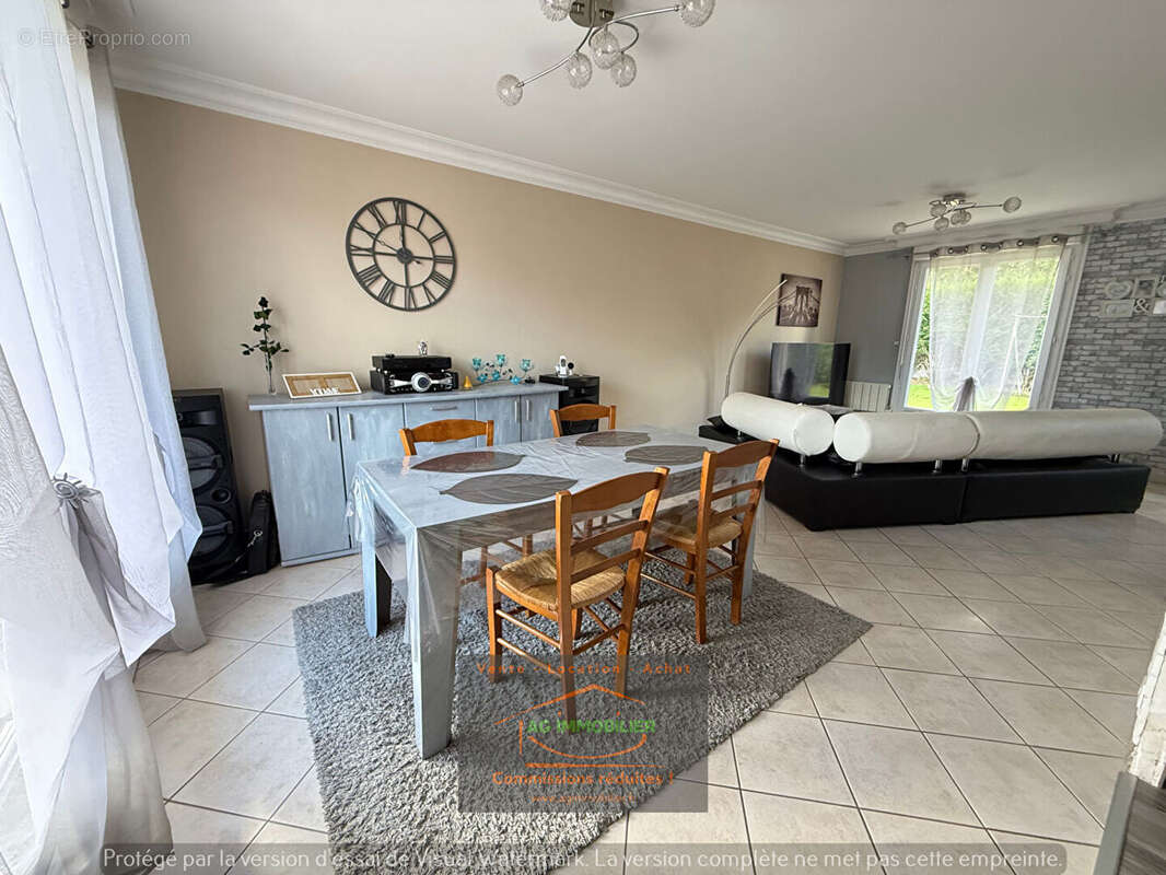 Maison à SAINT-MEEN-LE-GRAND