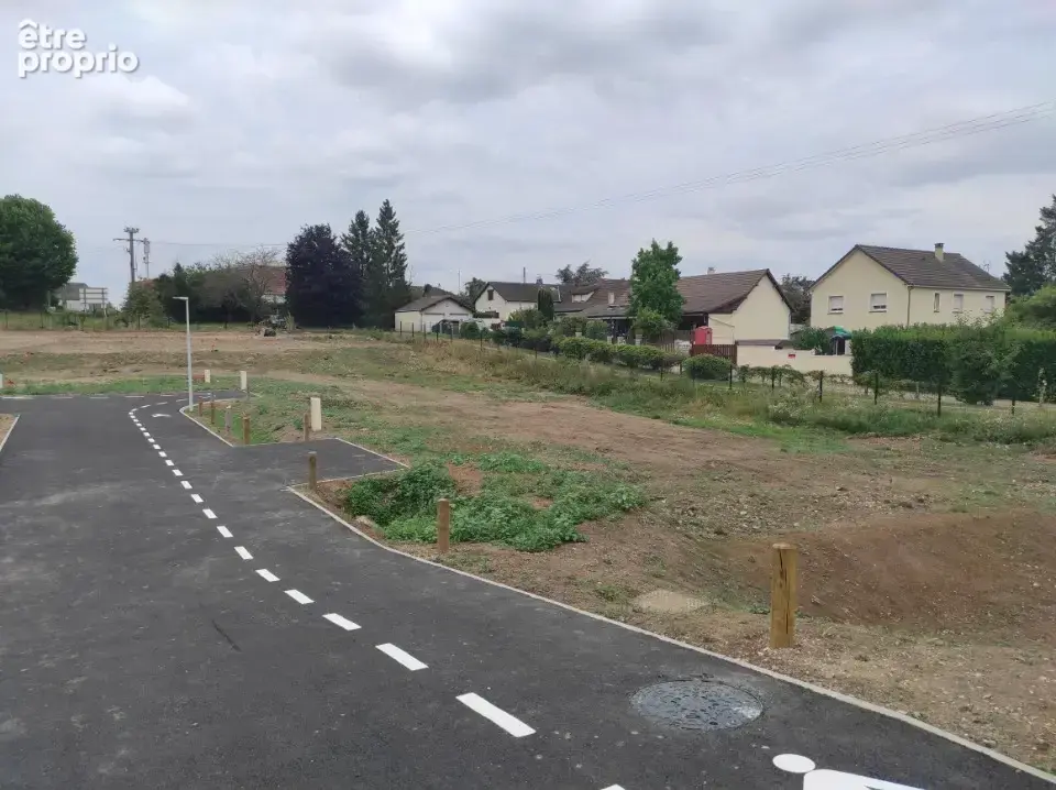 Terrain à LES DAMPS