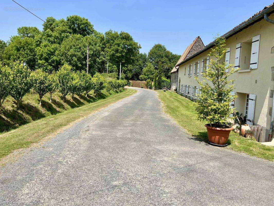 Maison à ANSAC-SUR-VIENNE