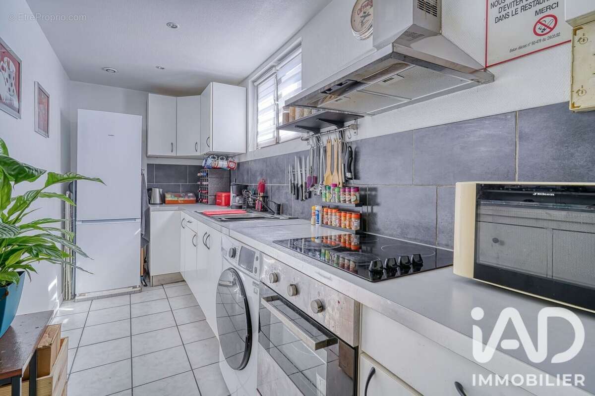 Photo 4 - Appartement à SAINT-GERMAIN-LES-CORBEIL