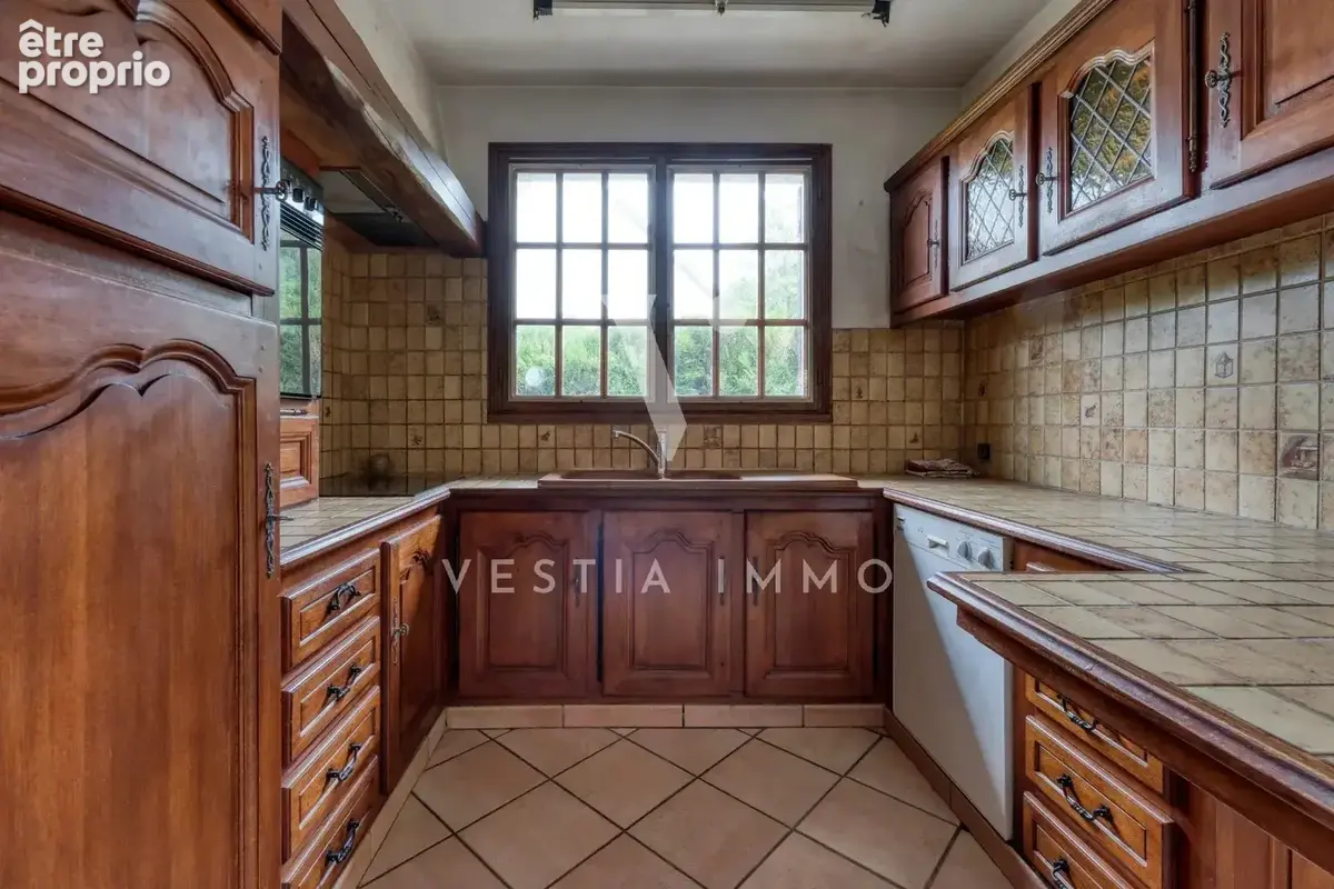 EST ST-ARNOULT-EN-Y - Maison à rénover 137 m² 5 CH -Terrain 1 032 m² proche DPE D - photo 8