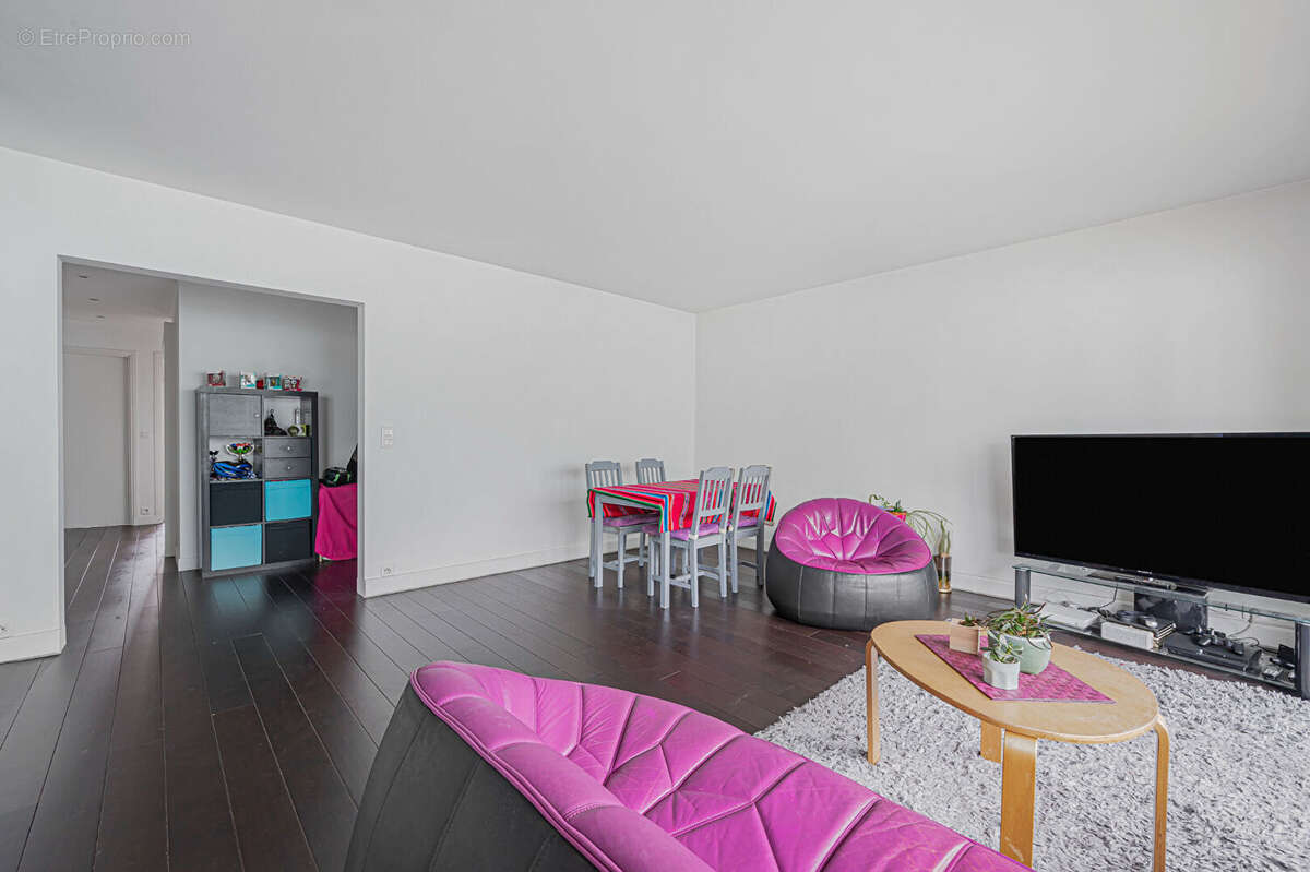 Appartement à PARIS-14E