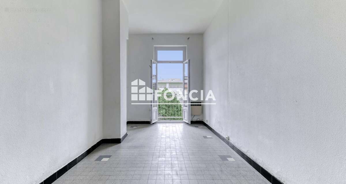 Appartement à LYON-8E