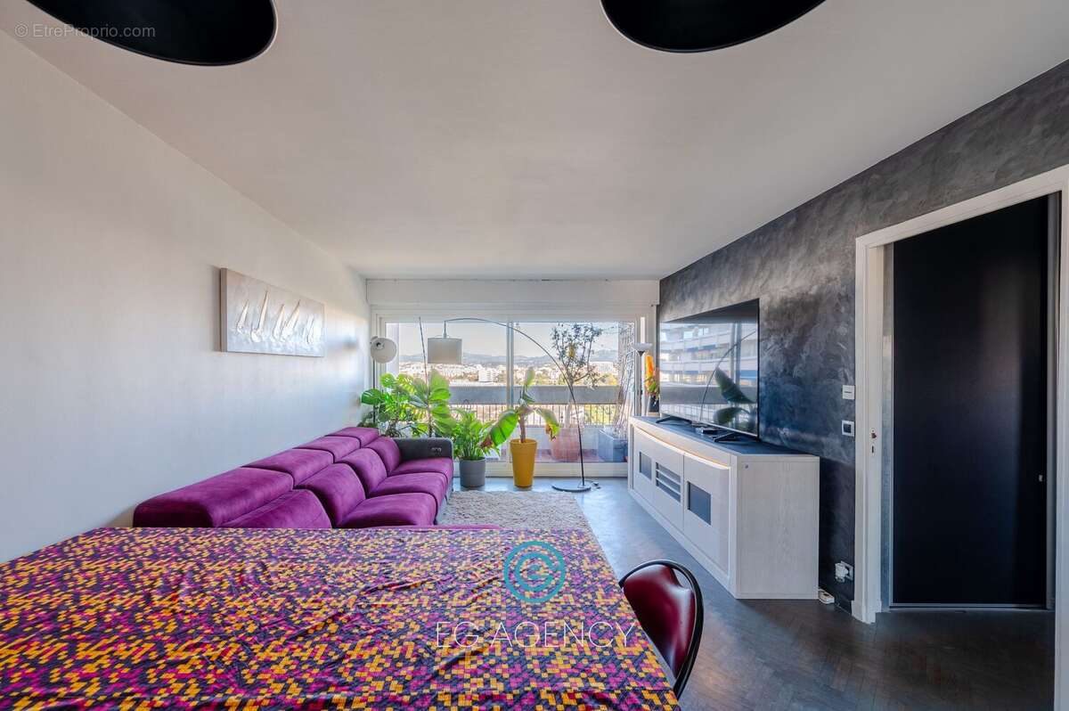 Appartement à MARSEILLE-9E