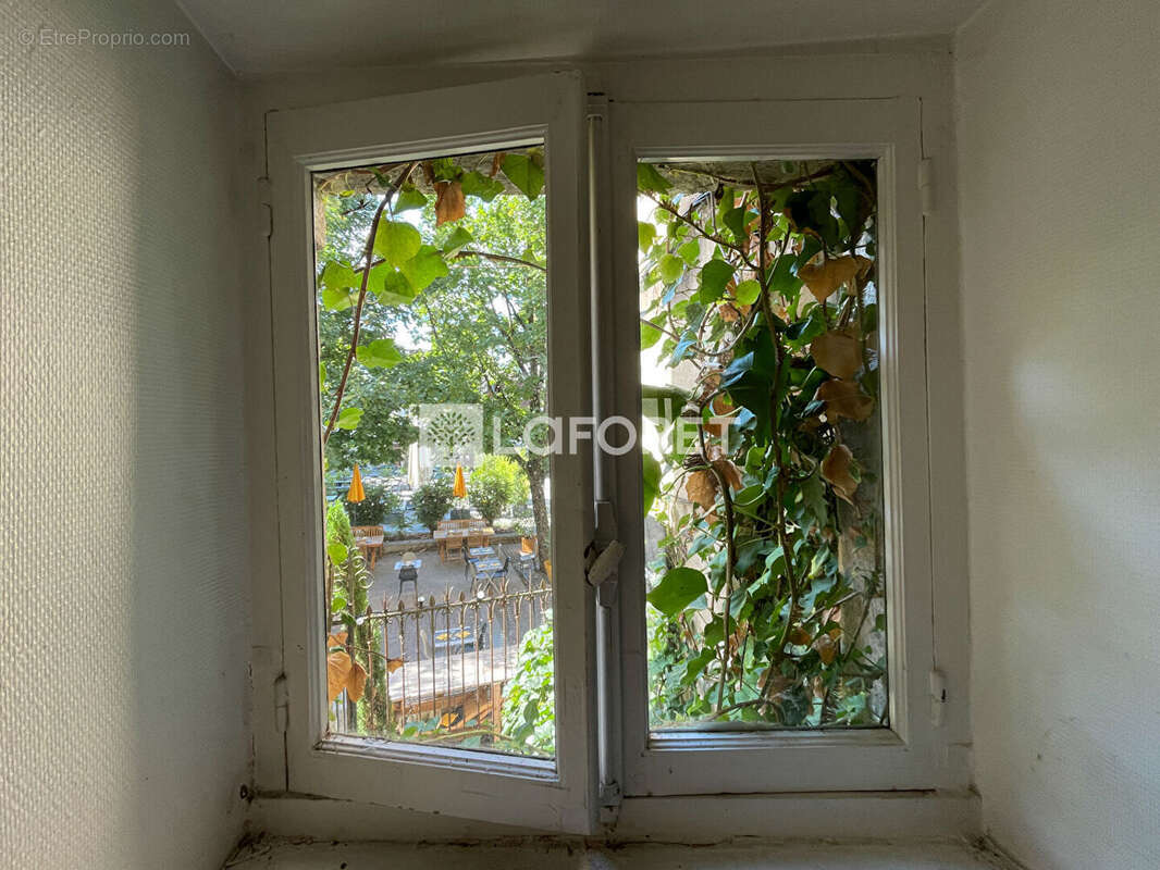 Commerce à LONS-LE-SAUNIER