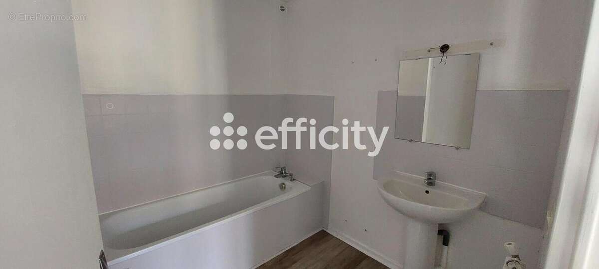 Maison à LES COTES-D'AREY