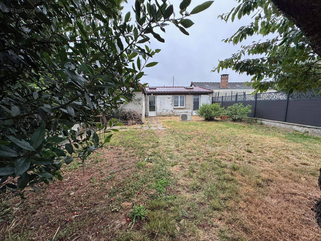 Maison à PARAY-VIEILLE-POSTE