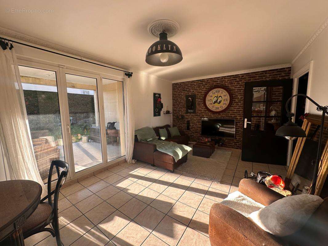 Appartement à SAINT-GERMAIN-LES-ARPAJON