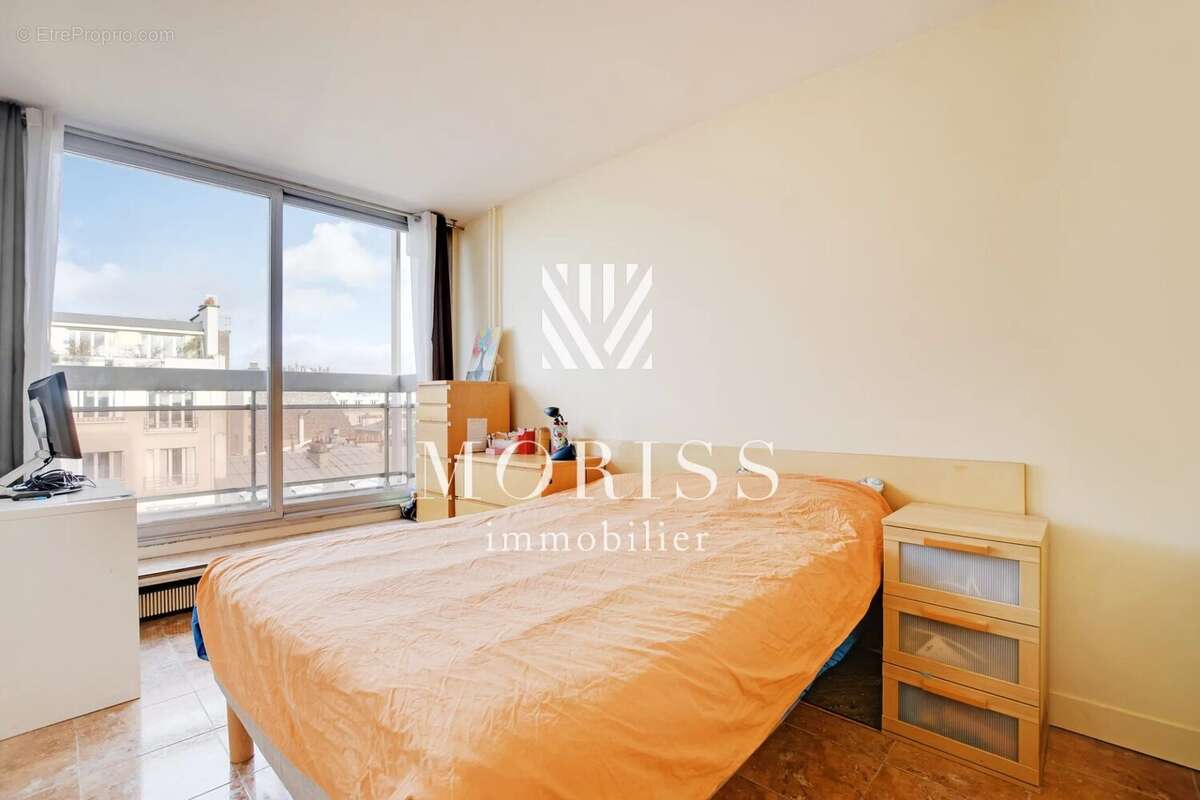 Appartement à PARIS-14E