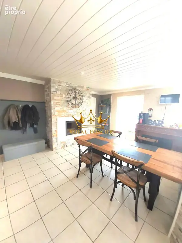 Maison 113 m² à Descartes  - photo 3
