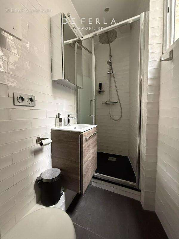 Appartement à PARIS-7E