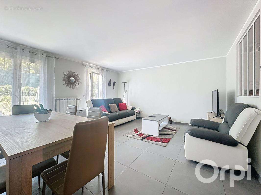 Maison à VILLENEUVE-LOUBET