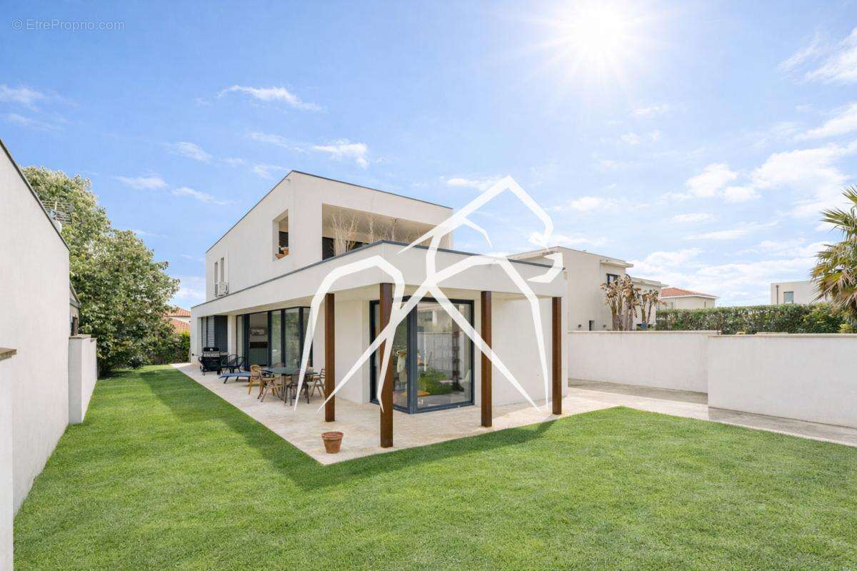 Maison à VILLENEUVE-LES-MAGUELONE