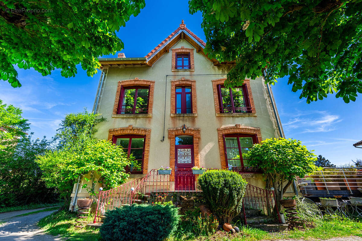 Maison familiale de caractère ? 374 m² ? 5 chambres ? terrain 2 066 m² ? fort potentiel - photo 16