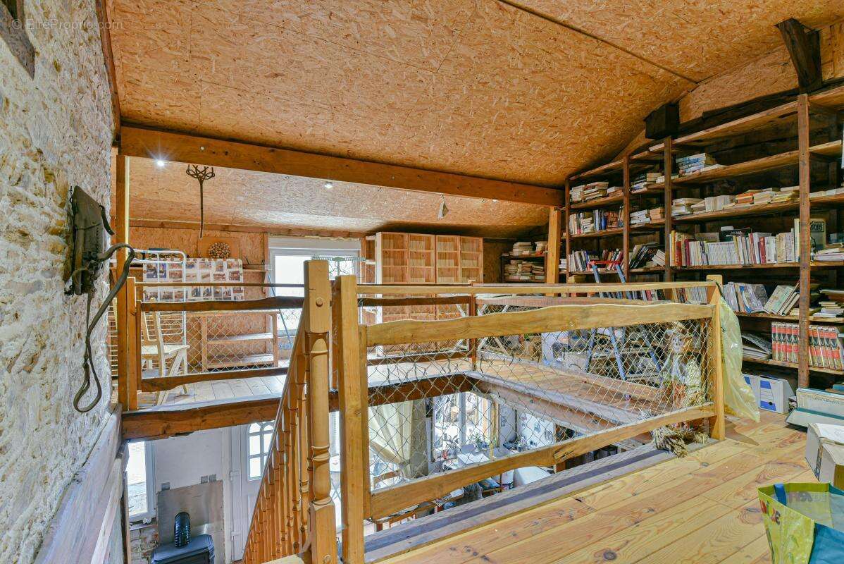 Maison 220 m² à Champagnac-La-Riviere  - photo 16
