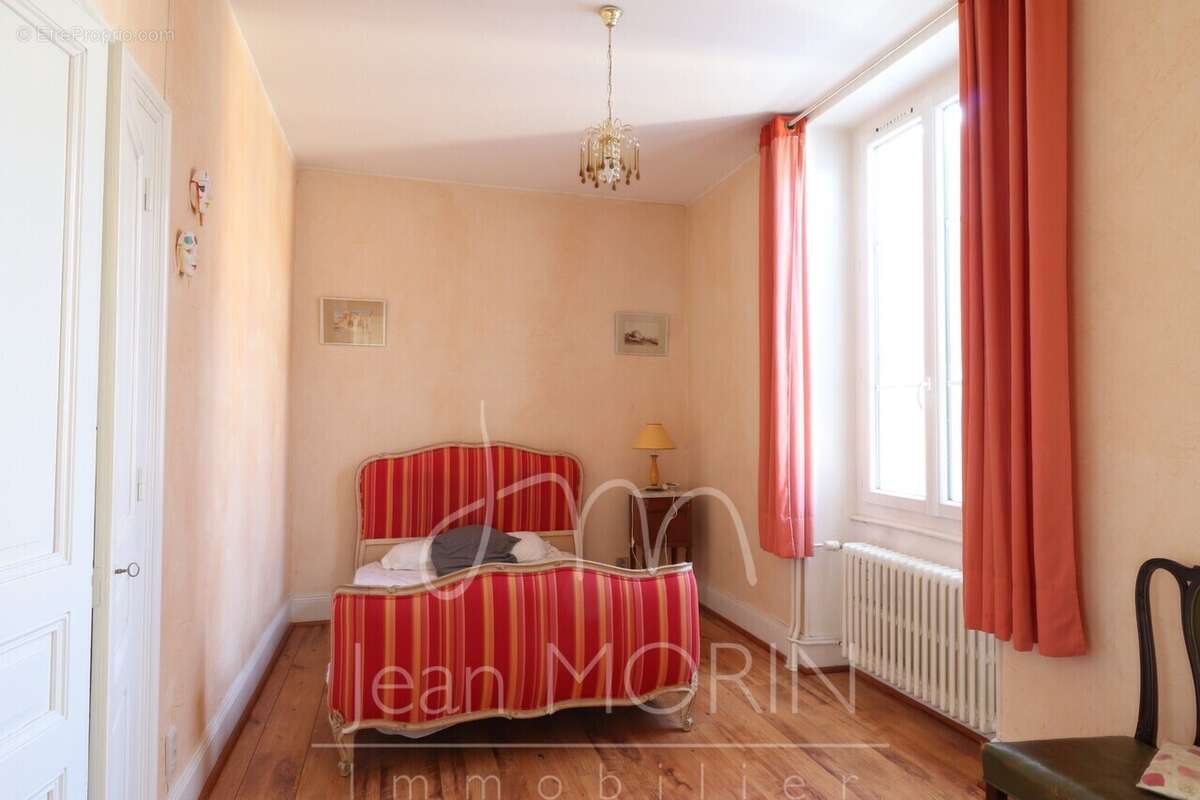 Maison à TOURNON-SUR-RHONE