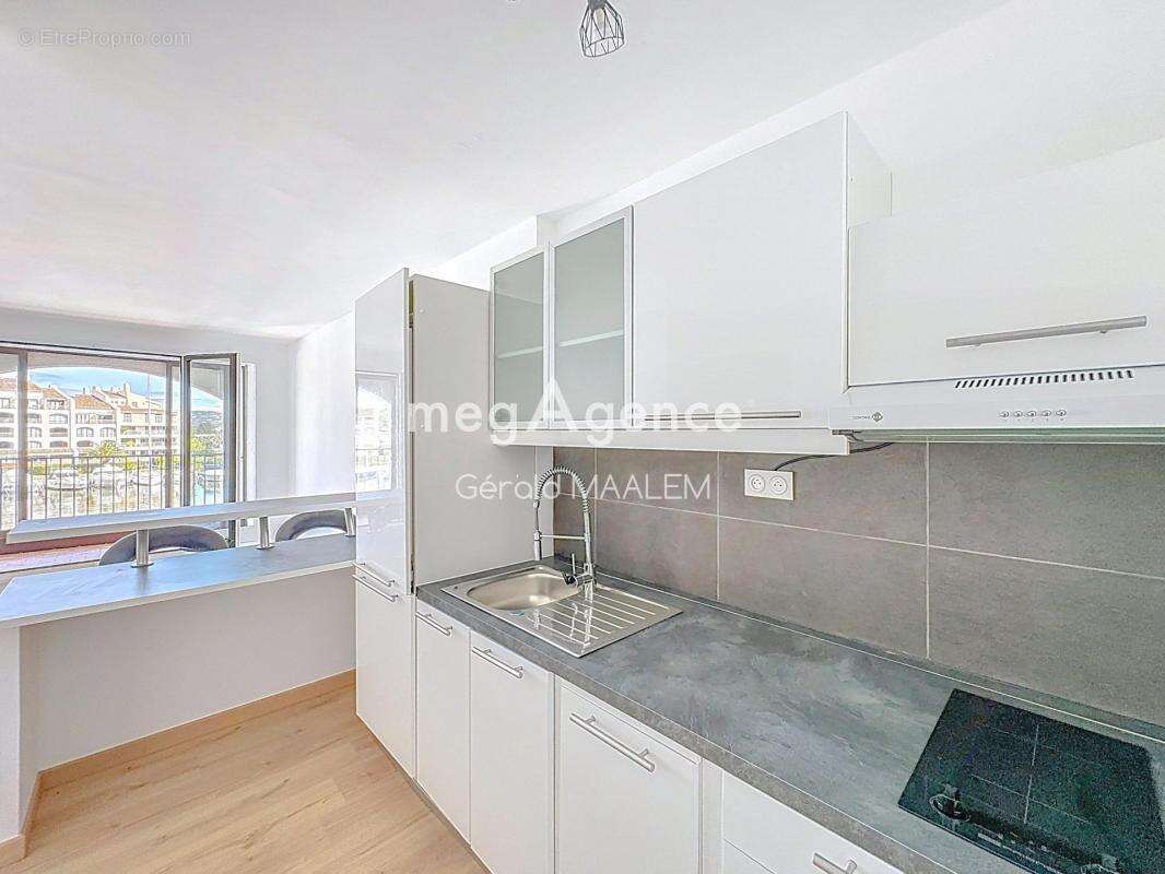 Appartement à COGOLIN