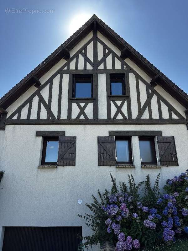Maison à BOURG-ACHARD