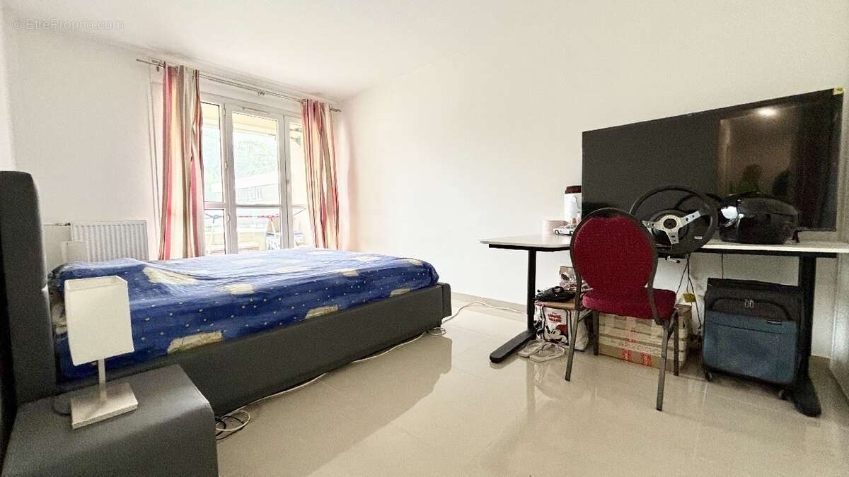Appartement à LOUVRES