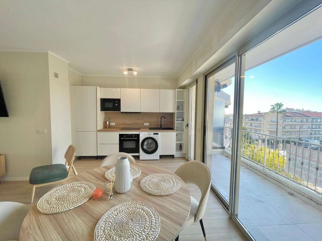 Appartement à LE CANNET